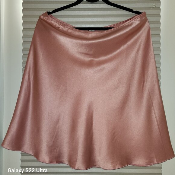 Skirt - Picture 1 of 8